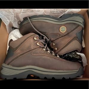 Mens Timberland boots size 8.5 never worn